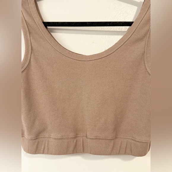 H&M Tan Ribbed Crop Top - Picture 2 of 4